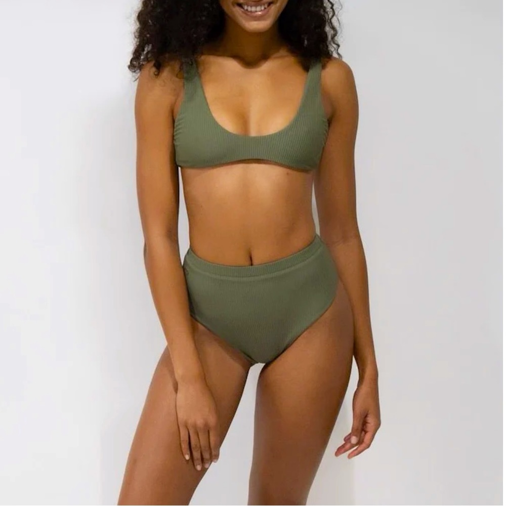 High waisted olive bottoms